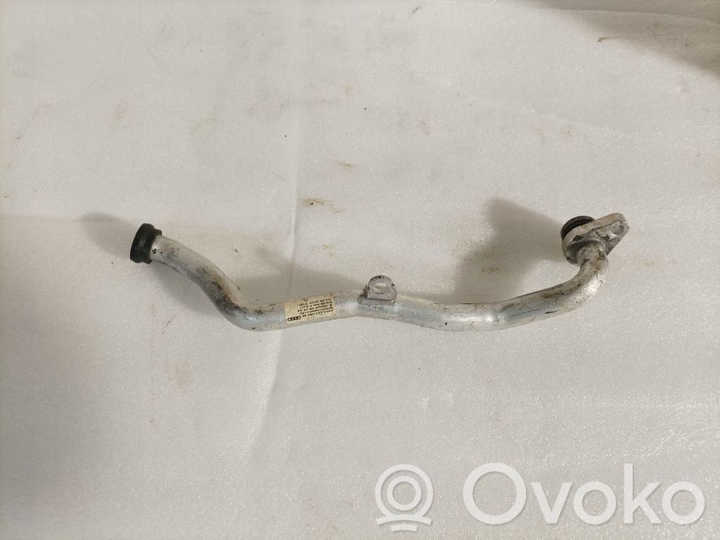 Audi A4 S4 B9 Przewód / Wąż chłodnicy 