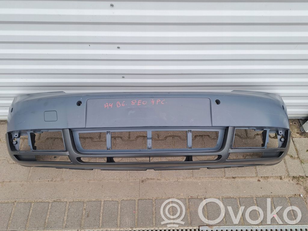 Audi A4 S4 B6 8E 8H Priekinis bamperis 