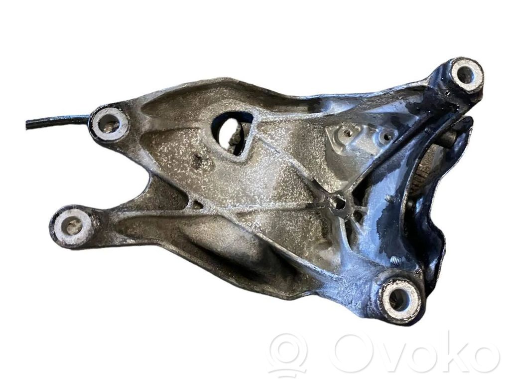 Audi Q7 4M Engine mounting bracket 
