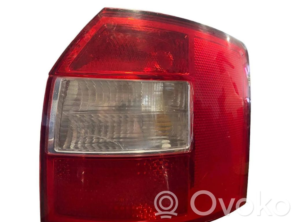 Audi A4 S4 B6 8E 8H Lampa tylna 