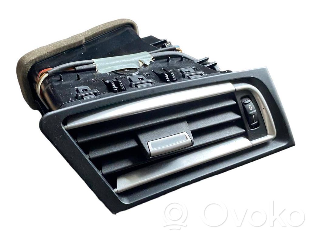 BMW 7 F01 F02 F03 F04 Boczna kratka nawiewu deski rozdzielczej 