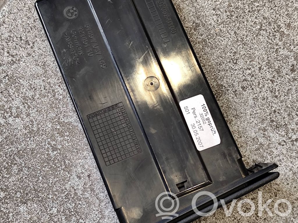 BMW 5 E60 E61 Cup holder 