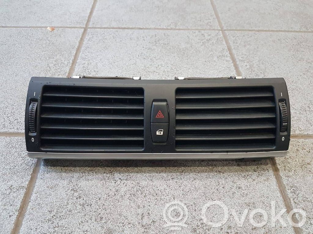 BMW X5 E70 Centrinės oro grotelės 