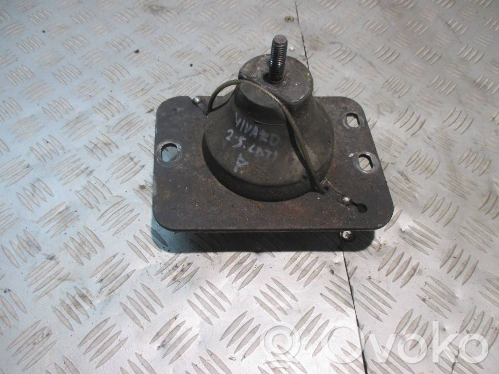 Opel Vivaro Engine mount bracket 