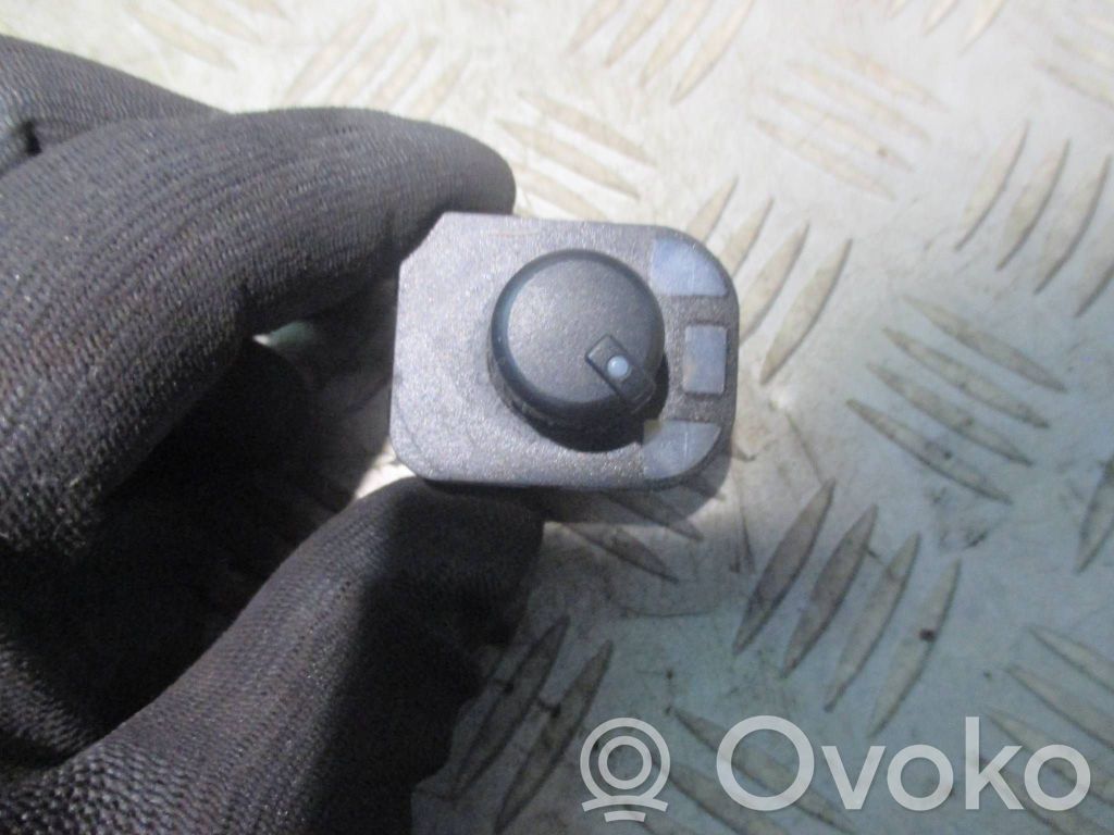 Audi A6 S6 C6 4F Wing mirror switch 