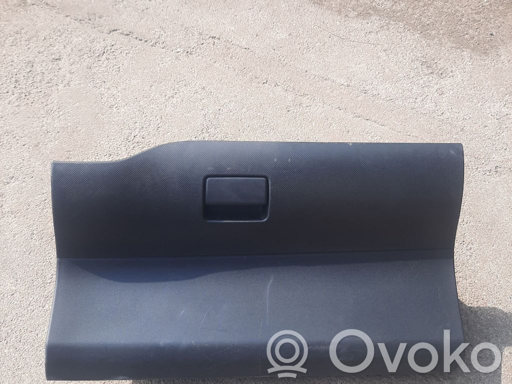 Toyota Auris 150 Guantera 