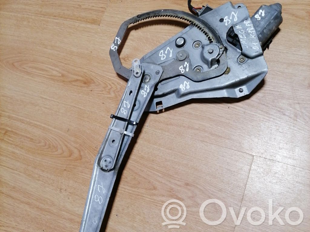 Opel Omega B2 Elektryczny podnośnik szyby drzwi przednich 