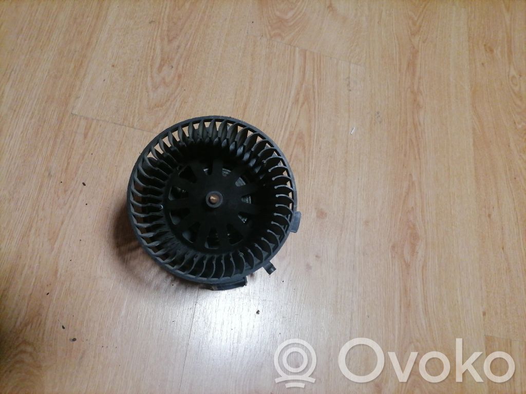 Peugeot 206 Mazā radiatora ventilators 