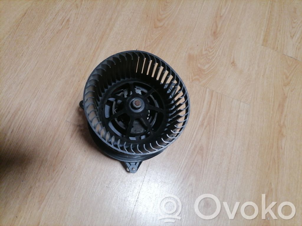 Ford Focus Mazā radiatora ventilators 