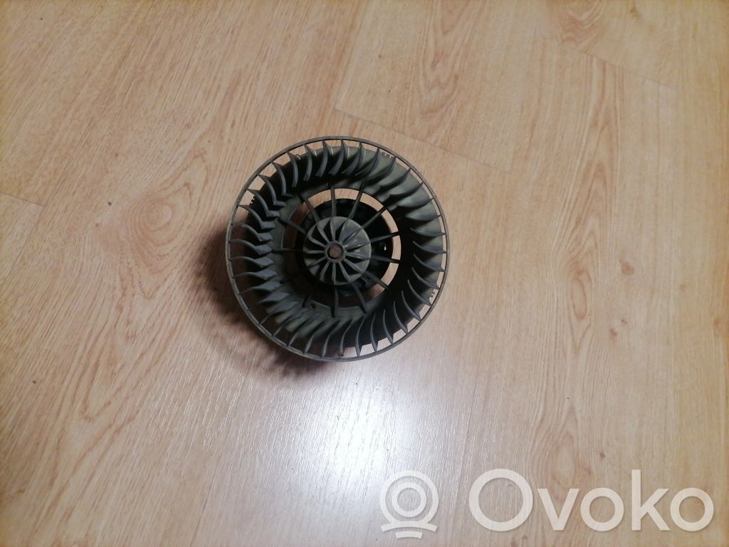 BMW 3 E36 Mazā radiatora ventilators 