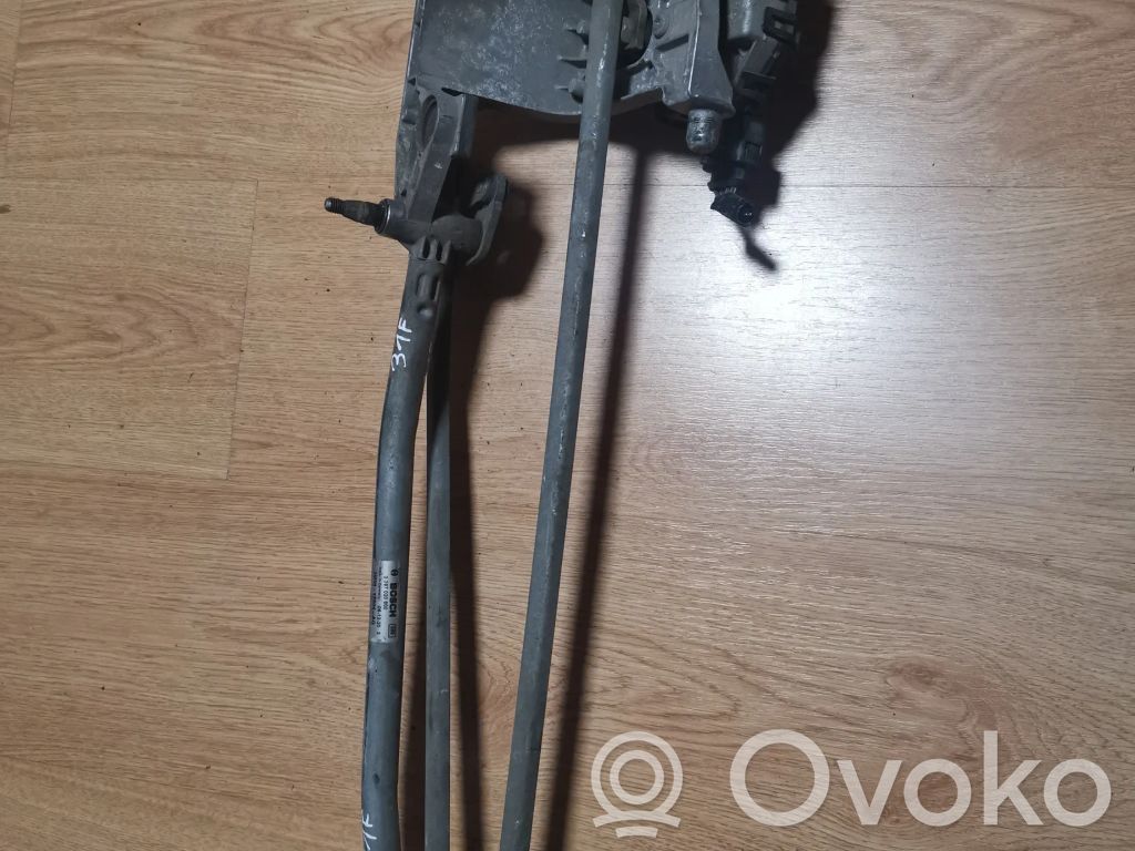 Ford C-MAX I Front wiper linkage and motor 