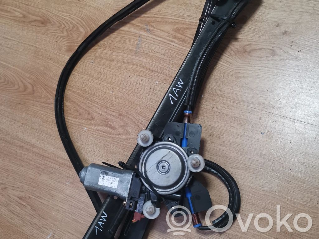 Elektryczny podnośnik szyby drzwi przednich   AY2621002761