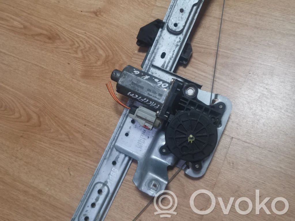 Chrysler Pacifica Rear door window regulator with motor 