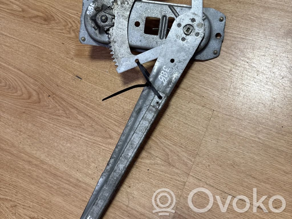 Front door manual window regulator