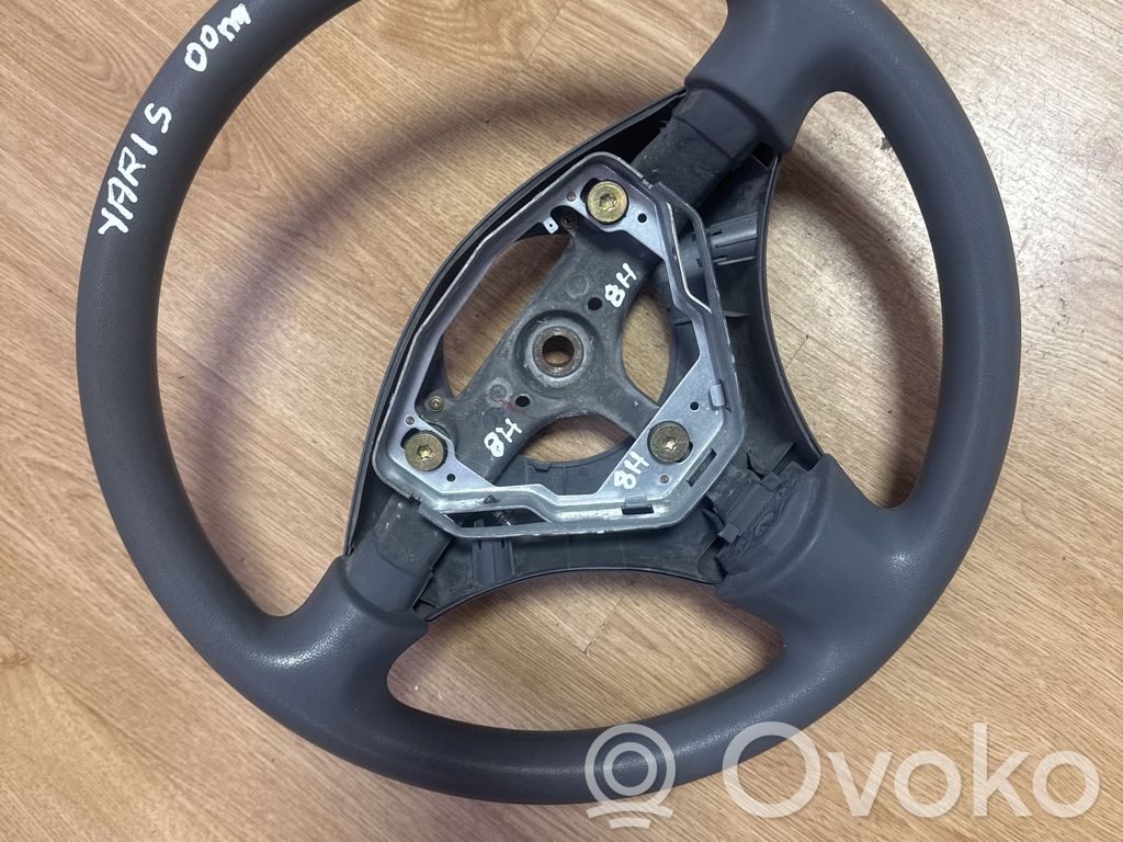 Toyota Yaris Steering wheel 