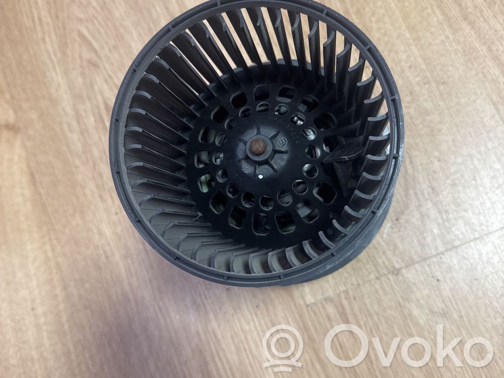 Renault Clio IV Heizungslüfter 