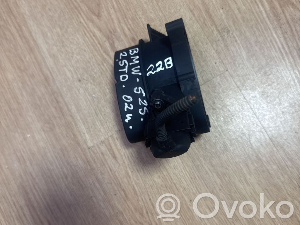 BMW 5 E39 Mass air flow meter 