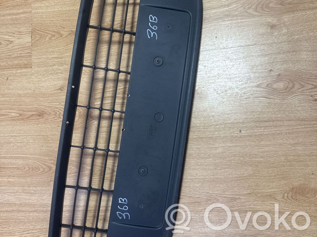 Ford Focus Front bumper lower grill 