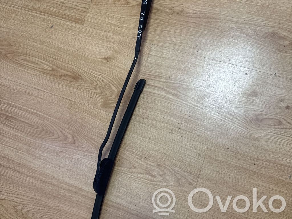 Seat Leon (1M) Wischerarm vorne 