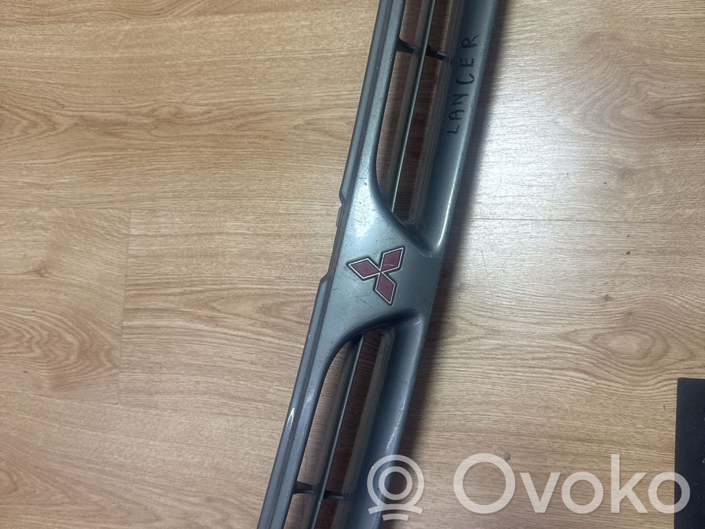 Mitsubishi Lancer Front bumper upper radiator grill 