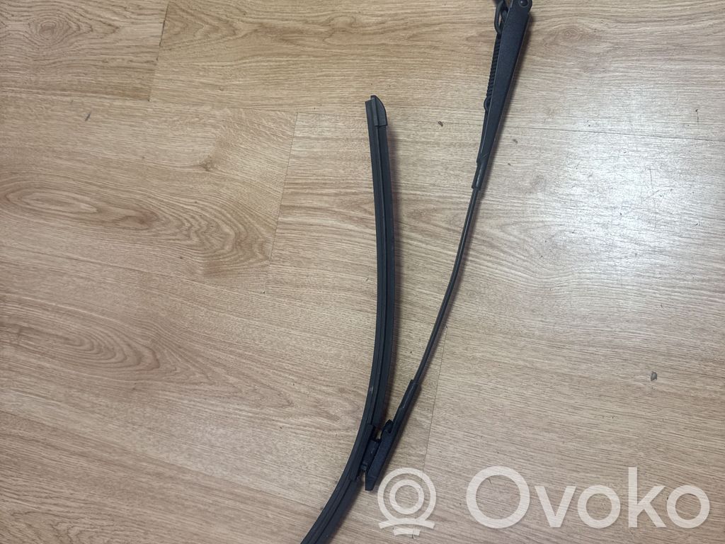 Opel Corsa D Wischerarm vorne 