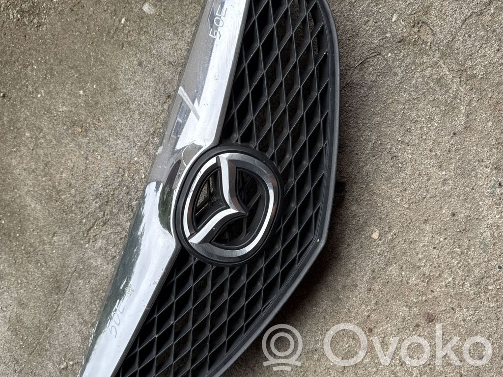 Mazda 6 Etupuskurin ylempi jäähdytinsäleikkö 