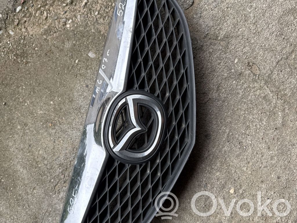 Mazda 6 Etupuskurin ylempi jäähdytinsäleikkö 