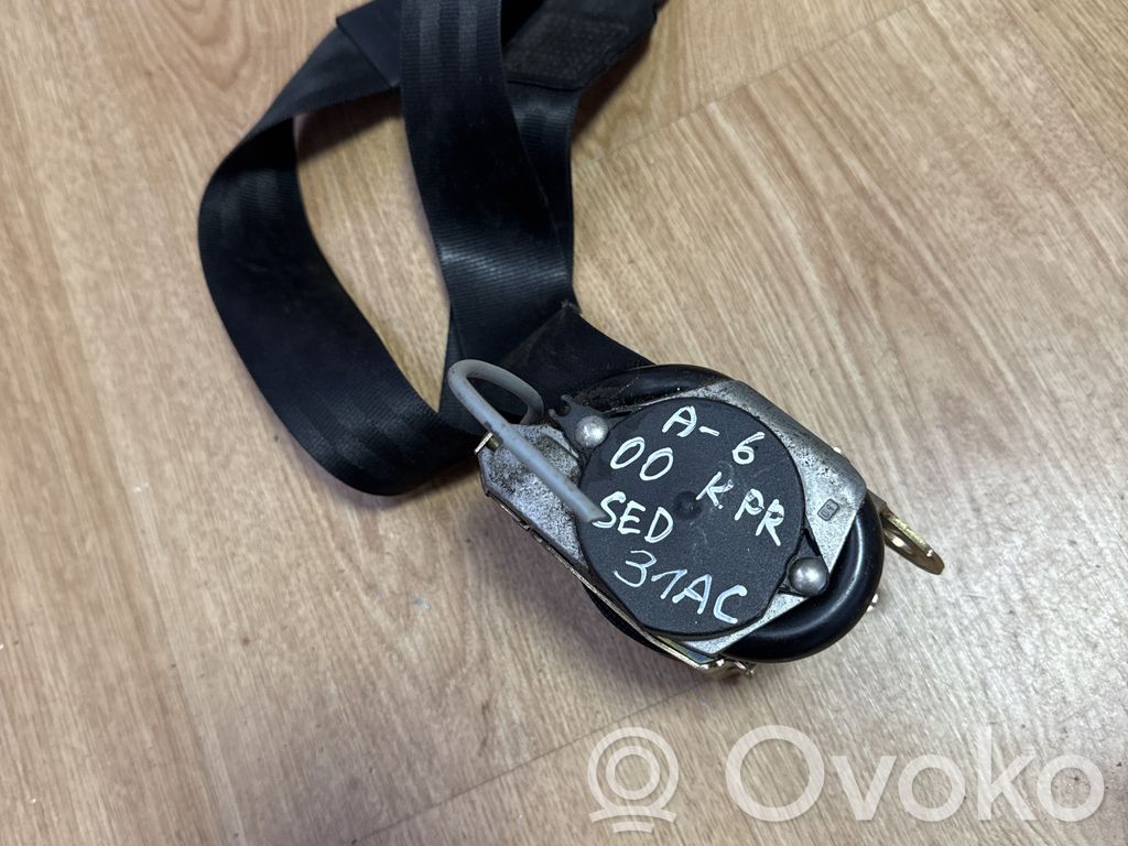 Audi A6 S6 C5 4B Cinturón delantero 