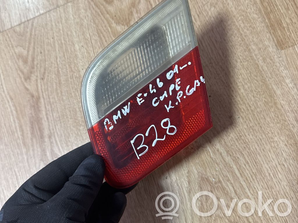 Tailgate rear/tail lights   8364728