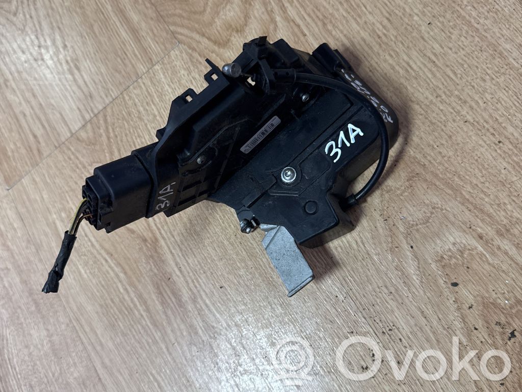 Ford Focus Aizmugurē slēdzene 