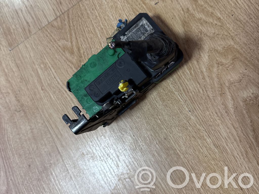 Volvo XC70 Etuoven lukko 