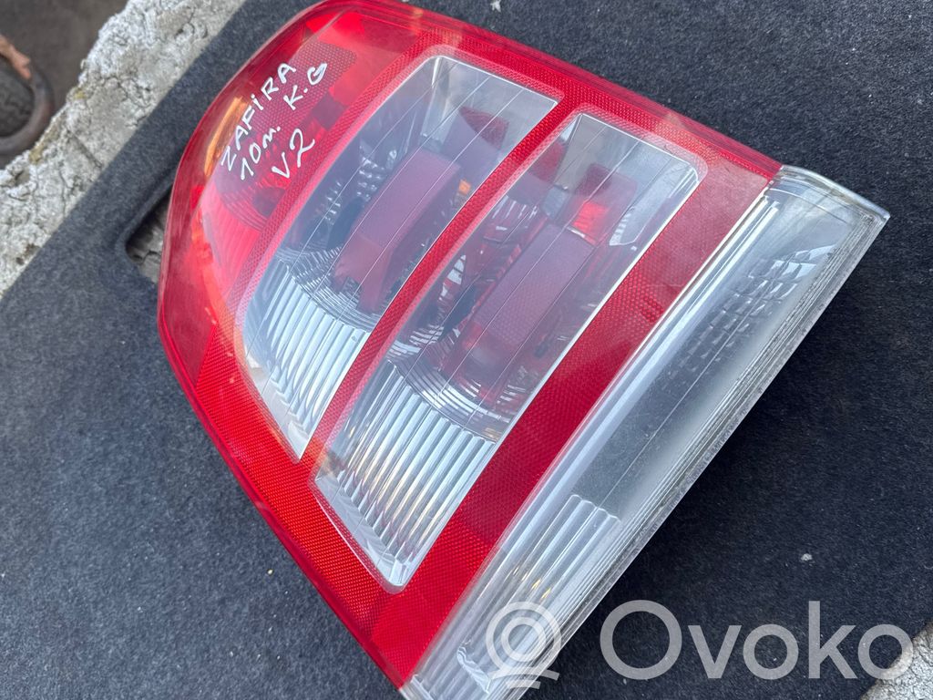 Opel Zafira B Lampa tylna 
