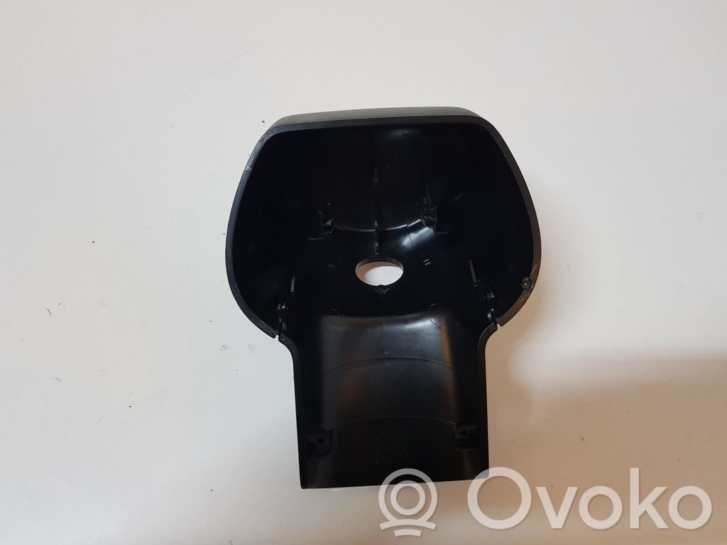 Dodge Challenger Kita salono detalė 