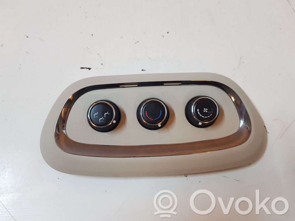 Dodge Durango Climate control unit 