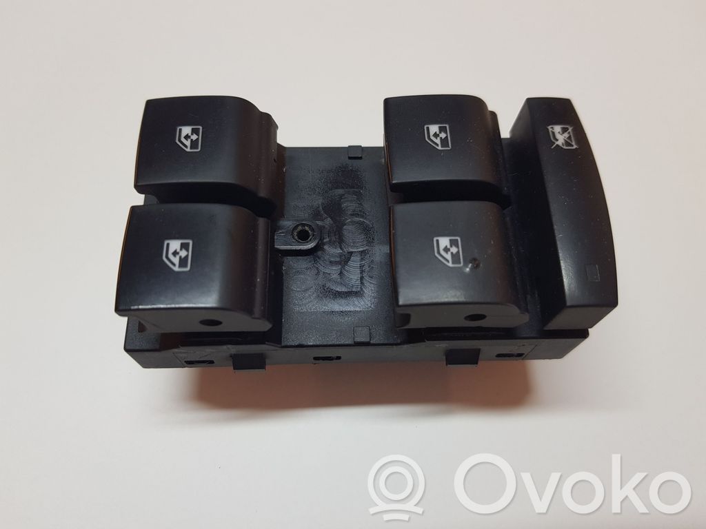 Buick Encore I Electric window control switch 