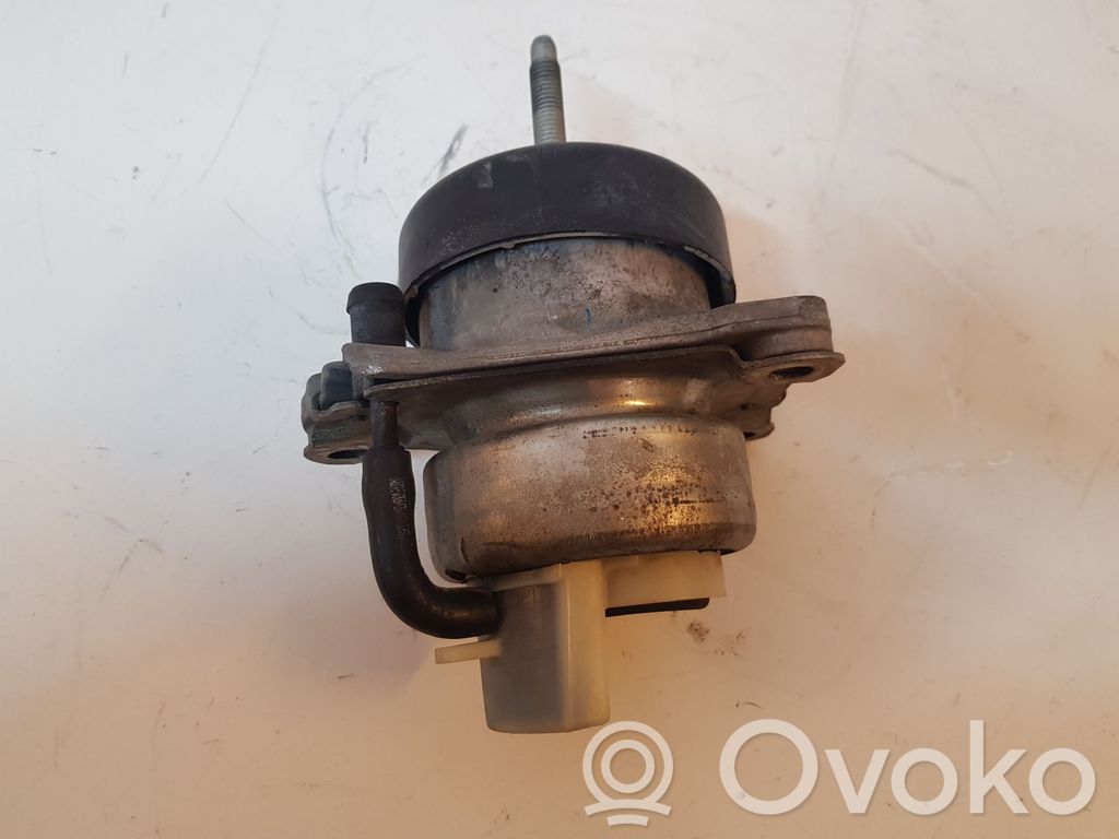 Ford Mustang VI Engine mount bracket 