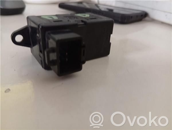 Daewoo Tacuma Electric window control switch 