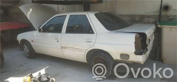 Ford Escort Generatorius 