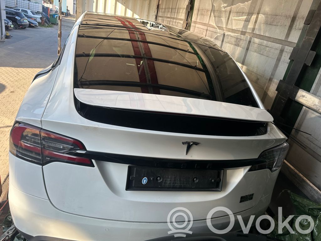 Tailgate/trunk/boot lid