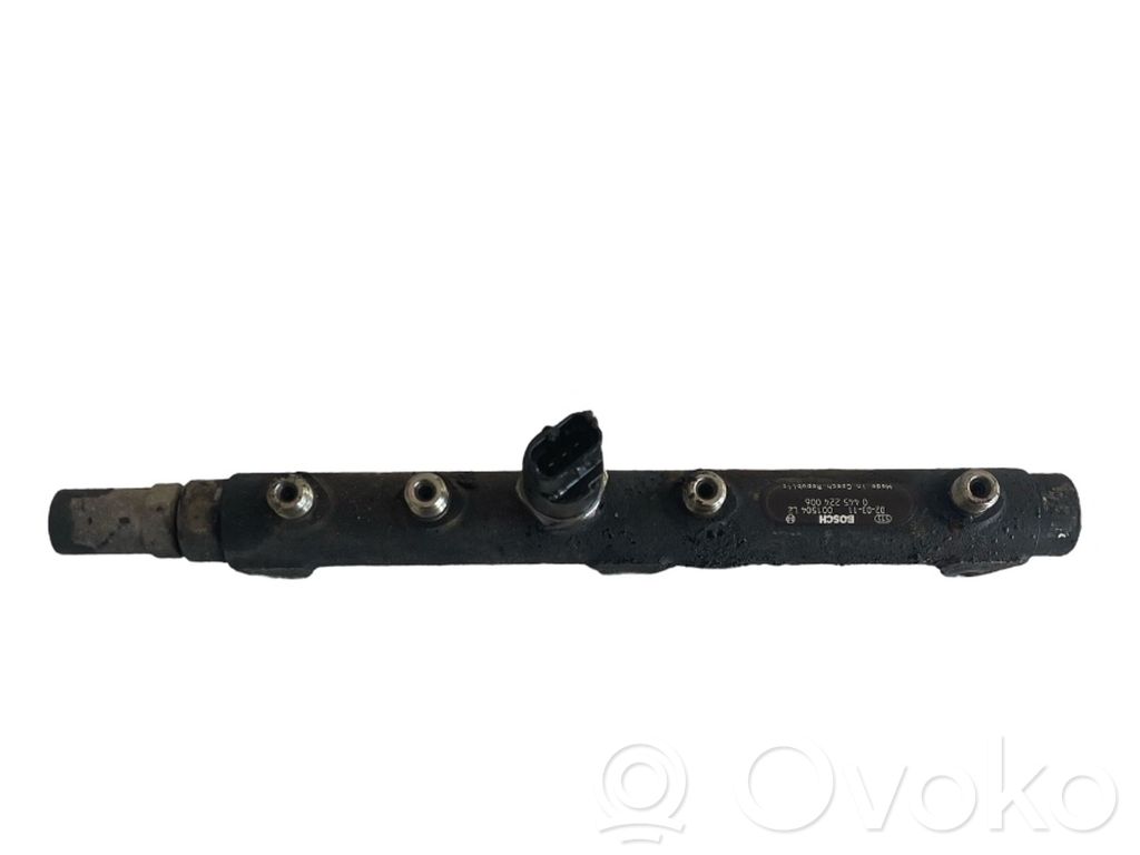 Fuel splitter   0445224006