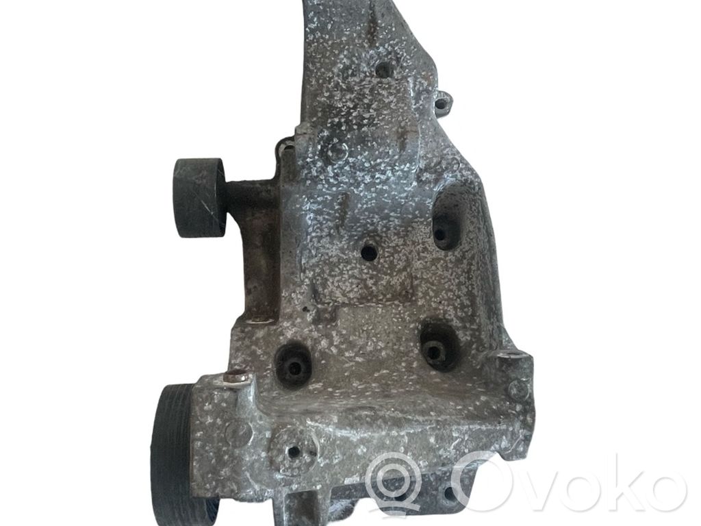 Soporte del alternador   7802639