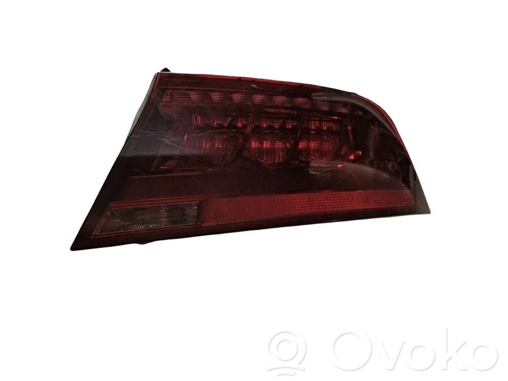 Luz trasera/de freno   4G8945096