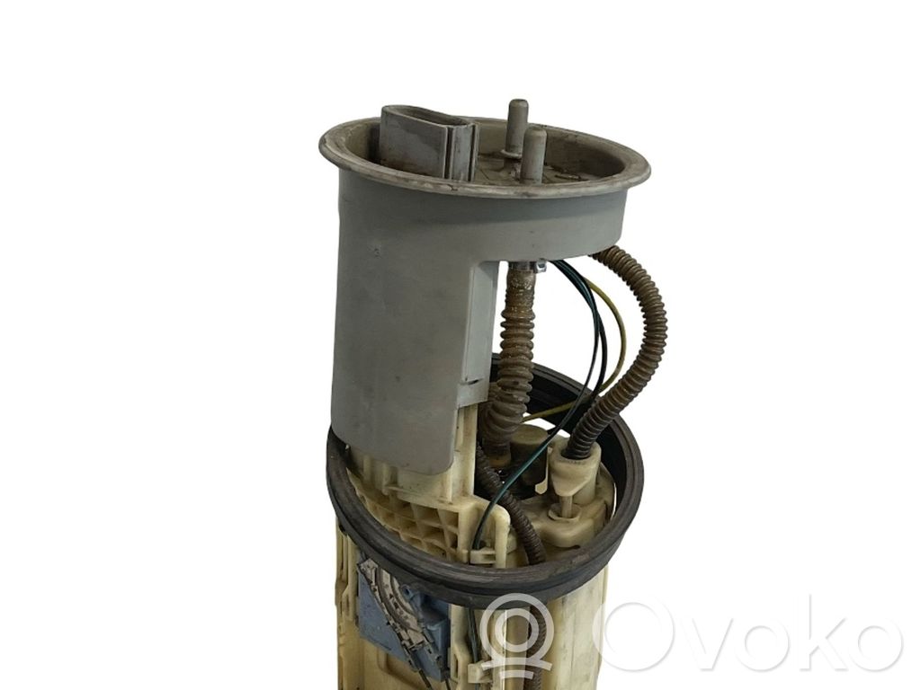 Volkswagen PASSAT B3 Bomba interna de combustible 