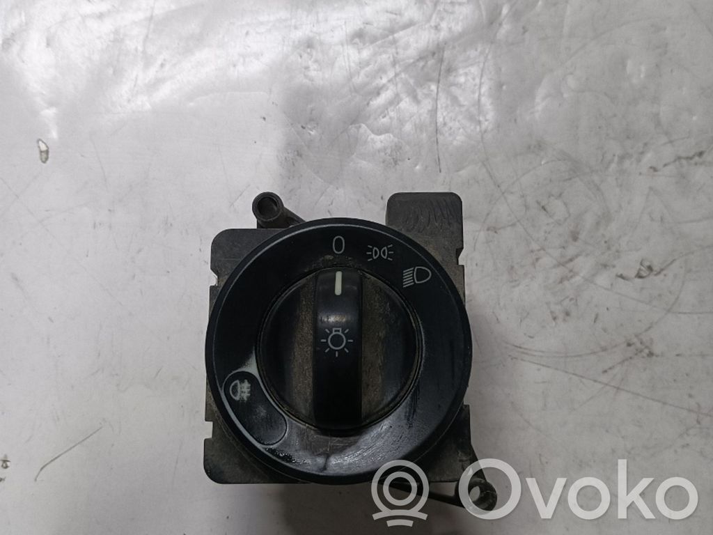 Panel lighting control switch   A9065450104