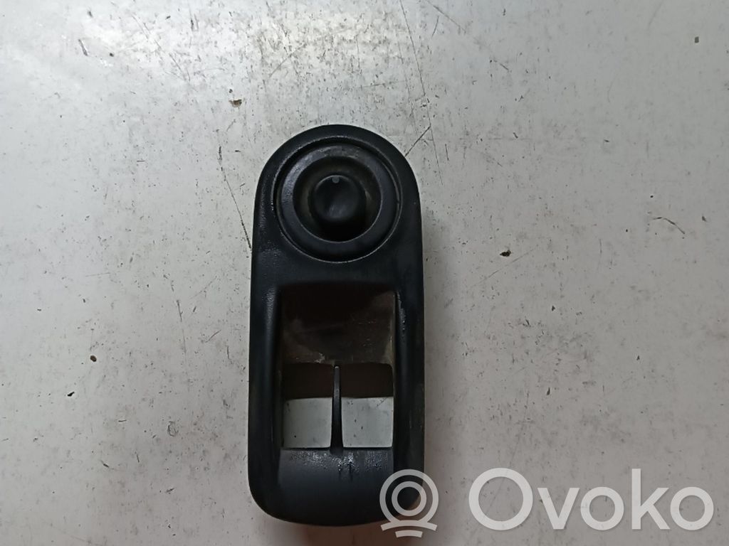Wing mirror switch   93866683
