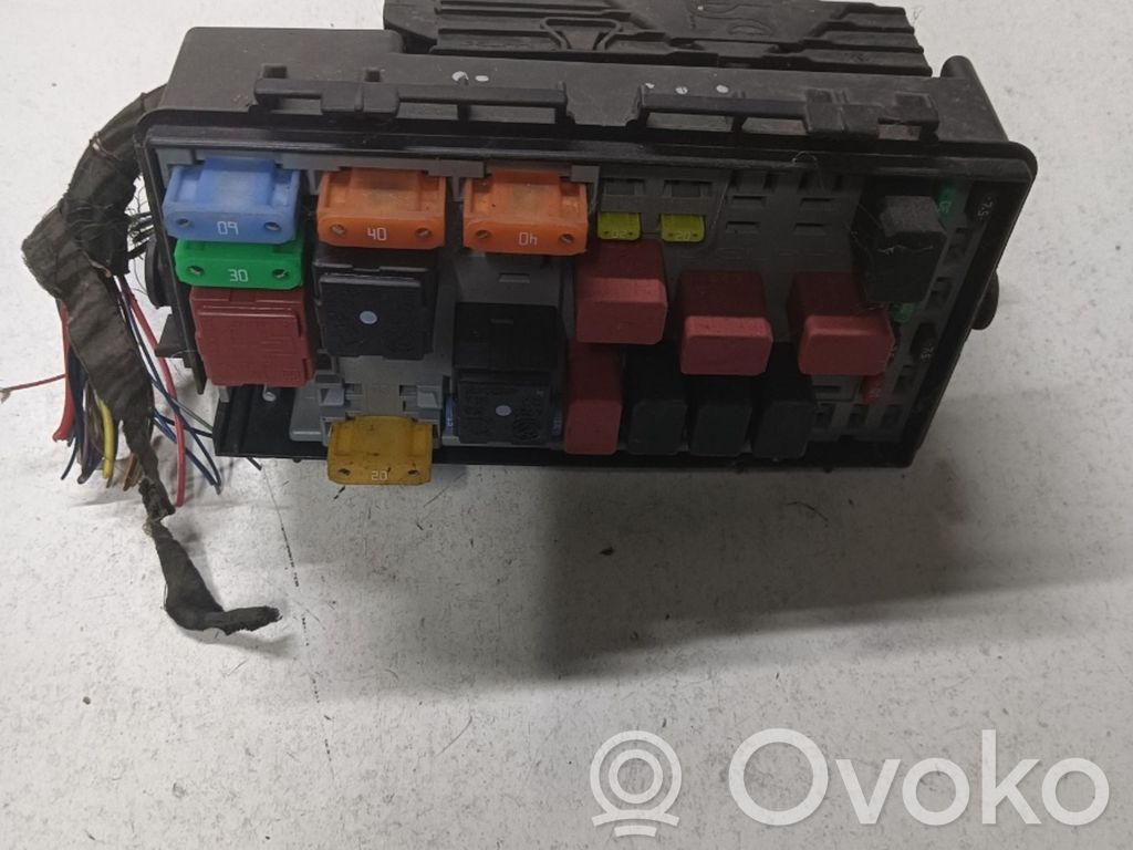 Ramka / Moduł bezpieczników   51701703BZ