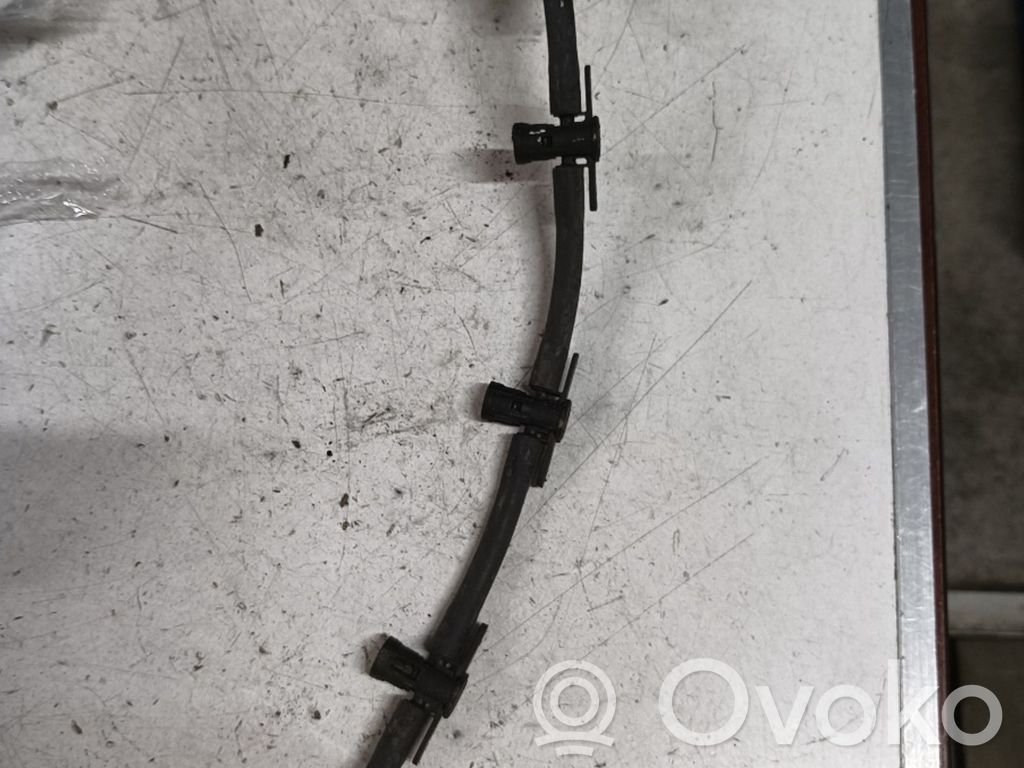 Fuel splitter
