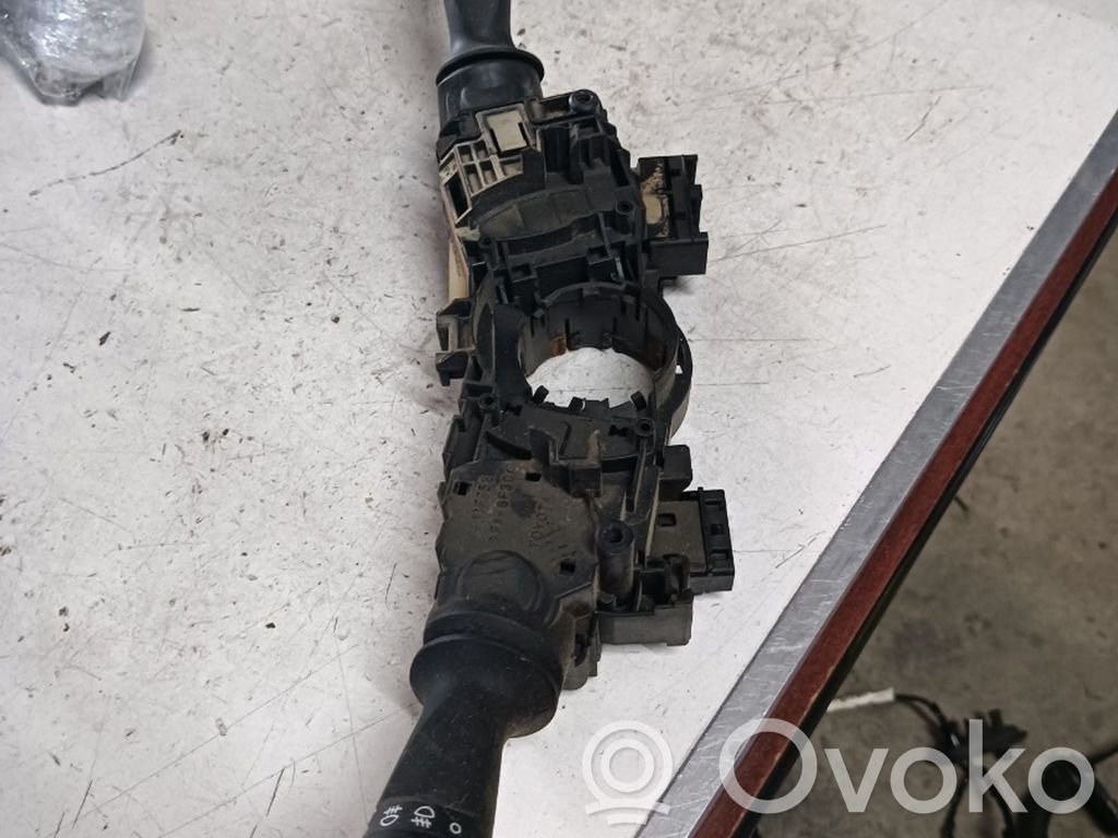 Commodo de clignotant   0273017F850