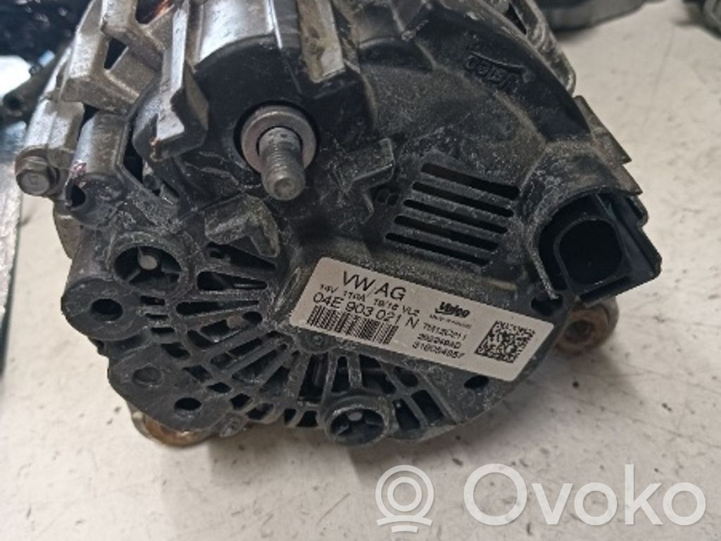 Alternador   04E903021N