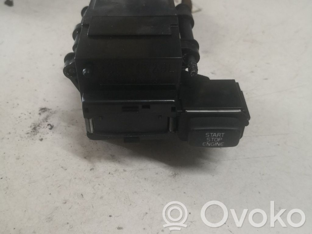 Užvedimo spynelė   30724528004